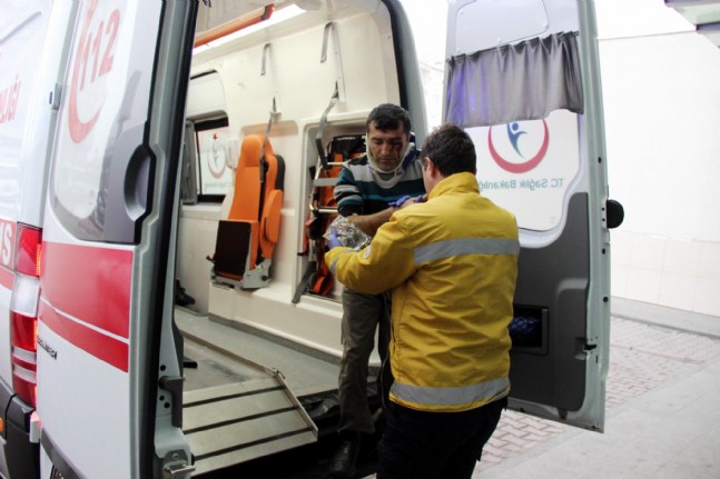 Servis Minibüsü Devrildi: 25 İşçi Yaralı