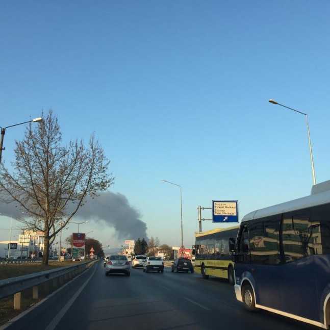 Bursa'da iplik fabrikasında yangın