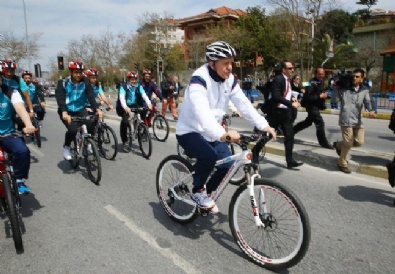 bisiklet - Erdoğan, Cumhurbaşkanlığı Türkiye Bisiklet Turu'nda pedal çevirdi