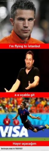 Van Persie Capsleri Sosyal Medyayı Salladı