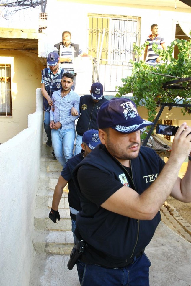 İzmir'de terör operasyonu