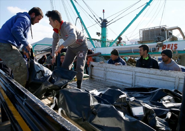 Ege Denizi'nde Kara Perşembe: 12 Ölü
