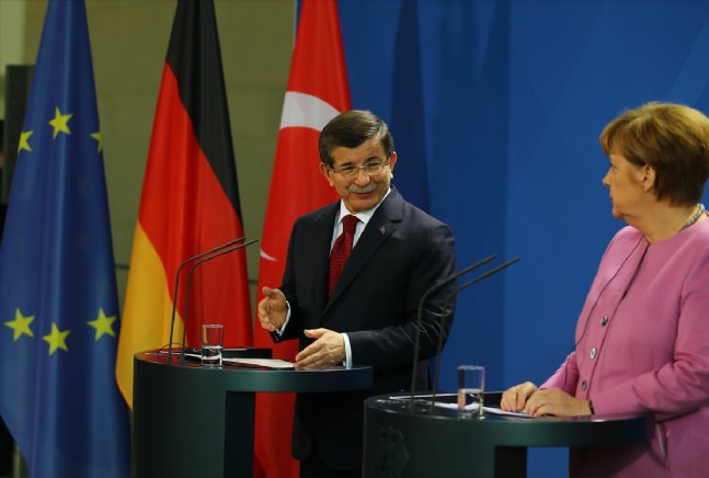 Başbakan Davutoğlu Ve Merkel Basın Toplantısı Düzenledi