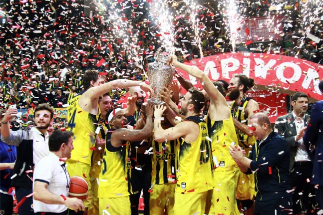 Fenerbahçe - Daruşşafaka Doğuş Karşılaşmasından Kareler