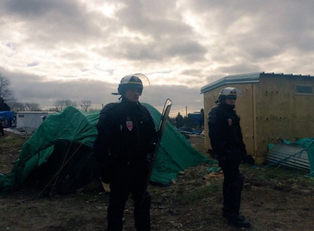 Fransız Polisi Mülteci Kampını Yıktı