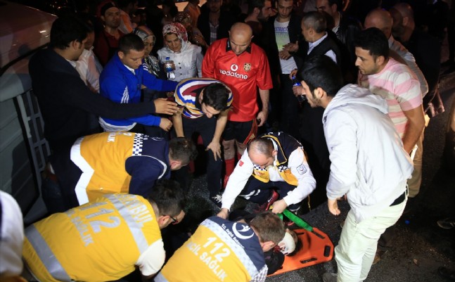 Düğün Dönüşü Feci Kaza