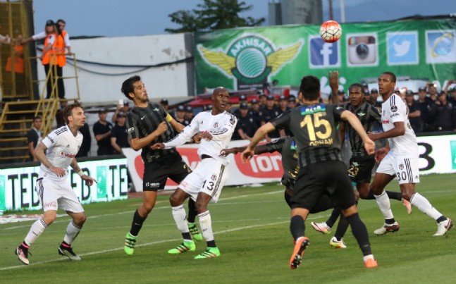Akhisar Belediyespor 3-3 Beşiktaş Maçtan Kareler