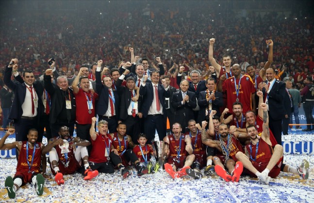 basketbol takimi - Galatasaray Odeabank Eurocup Şampiyonu!