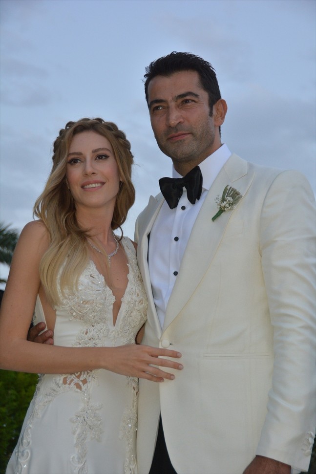 Kenan İmirzalıoğlu Ve Sinem Kobal Evlendi