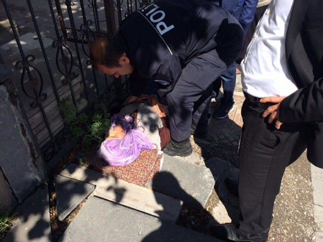 Türk Polisinden Örnek Davranış!