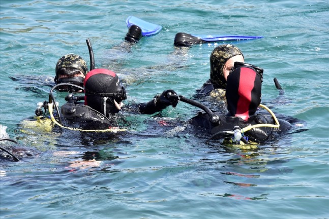 Bodrum'da Dalgıçlardan Deniz Temizliği