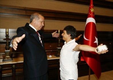 cumhurbaskanligi - Cumhurbaşkanı Erdoğan Çocuklarla Buluştu