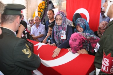 jandarma - Şırnak'ta şehit düşen er, Trabzon'da toprağa verildi