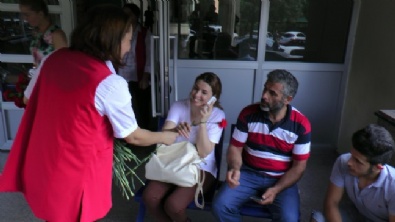 haydarpasa - GATAnın İlk Sivil Hastaları Çiçeklerle Karşılandı