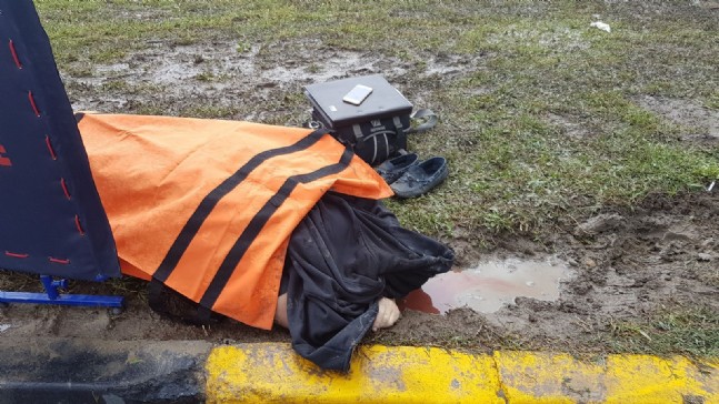 Antalyada Tur Minibüsü Devrildi: 3 Turist Öldü