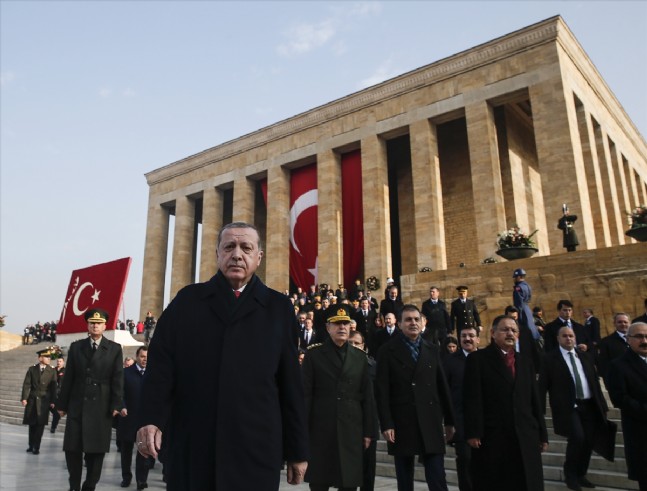 Devlet Erkanından Anıtkabire Ziyaret