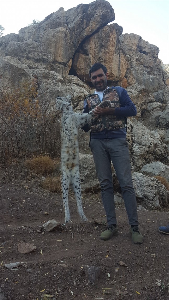 Öldürdükleri Vaşağın Fotoğrafını Paylaşanlara Para Cezası