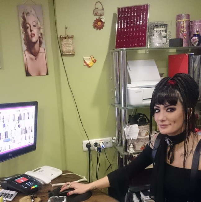 Kadıköyde intihar... 40 yaşındaki kadın iş yerinde intihar etti