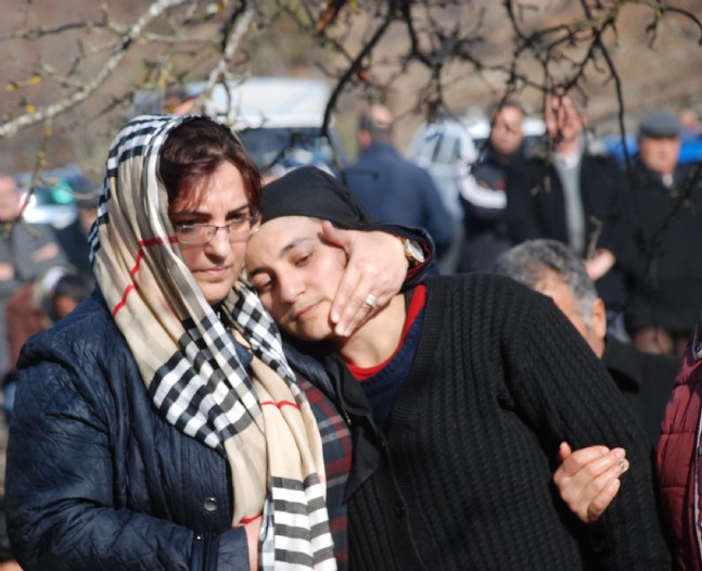 Yangında Ölen Kardeşler Toprağa Verildi