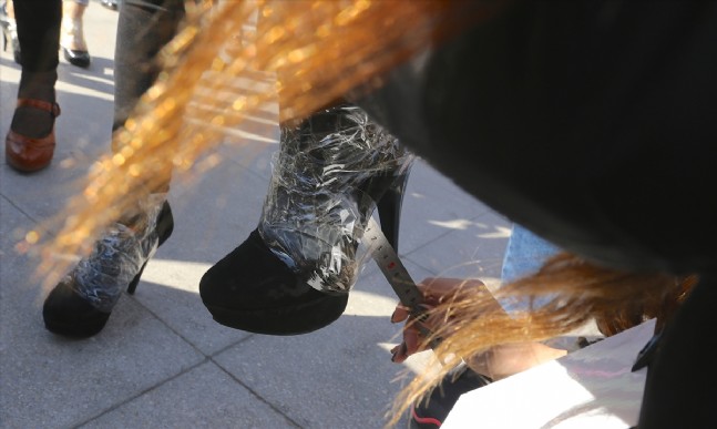 Yüksek Topuklarla Koştular