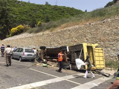 trafik kazasi - Muğla Marmaris'te yolcu otobüsü devrildi! ölü ve yaralılar var