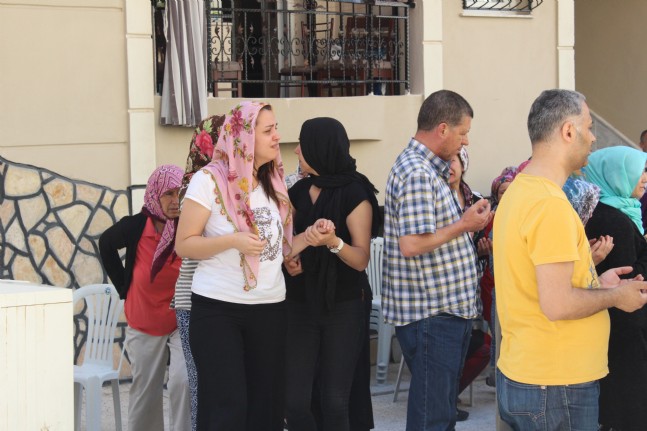 Bir Gün Önce Düğün, Bir Gün Sonra Cenaze