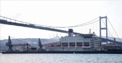 malta - TürkAkım'da Boru Döşeyecek Gemi İstanbul Boğazından Geçti