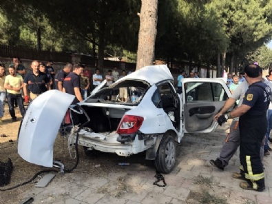 polis ekipleri - İzmir’de feci kaza: 1 ölü, 1 yaralı