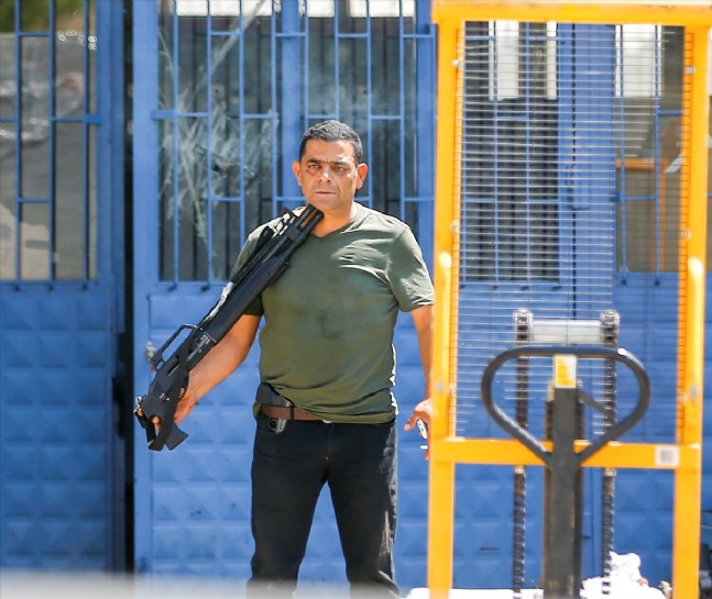 Silahla Etrafa Rastgele Ateş Açan Eski Eşe Operasyon