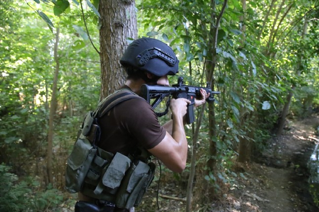 Hevsel Bahçeleri'nde Uyuşturucu Operasyonu