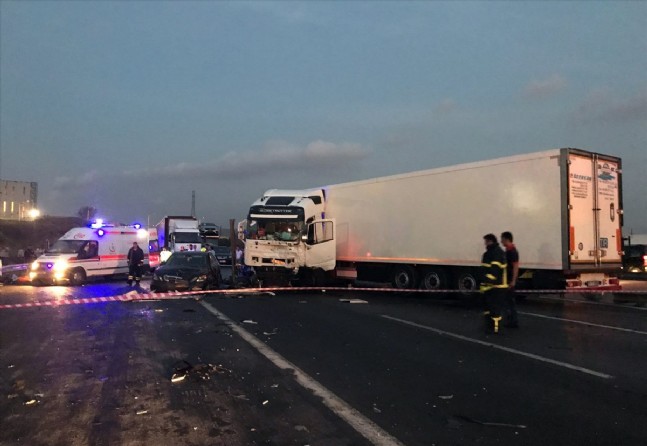 Zincirleme Facia: 6 Ölü, 3 Yaralı