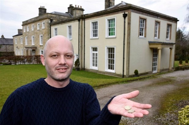 Trilyonluk evi 9 liraya sattı