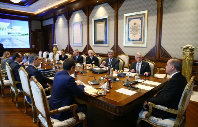 Cumhurbaşkanı Recep Tayyip Erdoğan, ABD Savunma Bakanı James Mattisi Kabul Etti