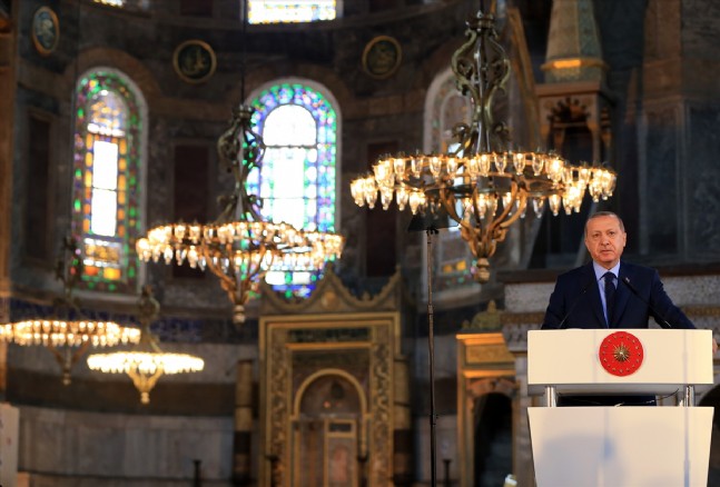 Erdoğan Yeditepe Bienalinin Açılış Törenine Katıldı