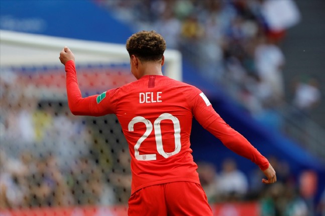 İngiltere - İsveç Maçından Kareler