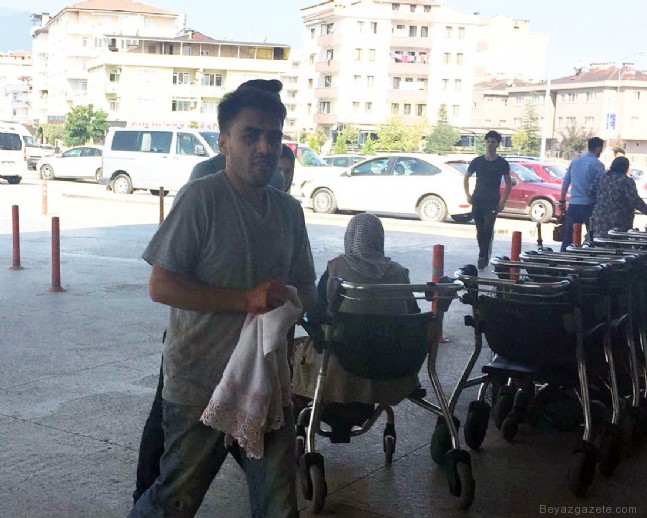 Acemi kasaplar kendini kesti!