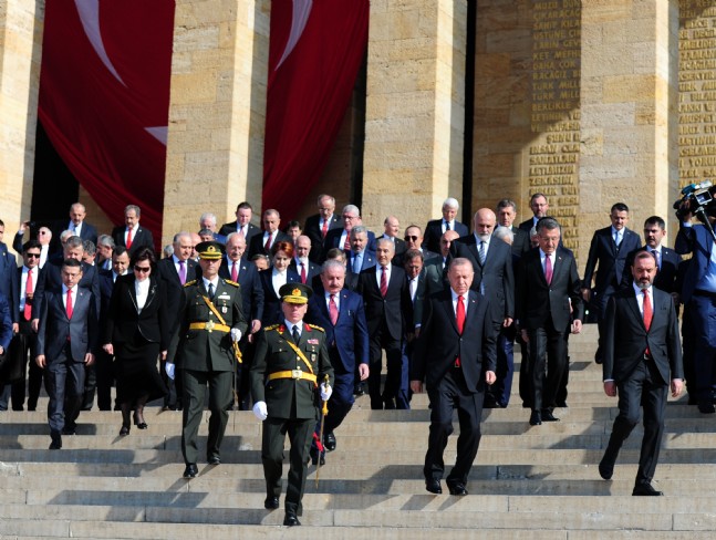Cumhurbaşkanı Erdoğan Ve Beraberindeki Devlet Erkanı Anıtkabir’de