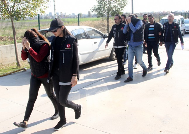 Eşinin Torbacılık Yaptırdığı Kadın Tutuklandı