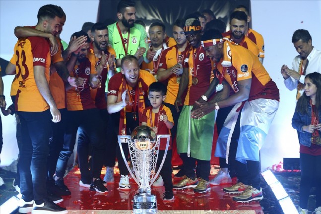 Galatasarayın Şampiyonluk Kutlamalarından Kareler