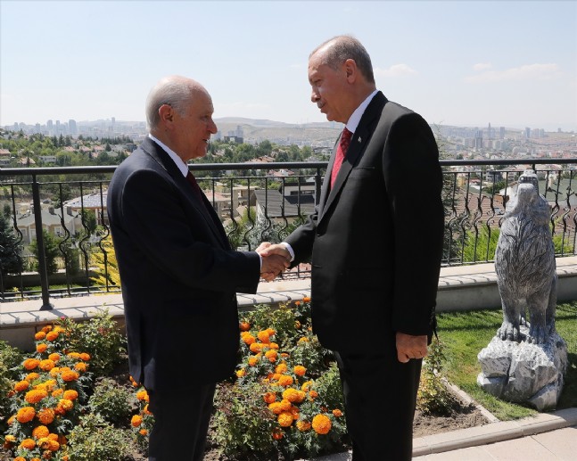 Erdoğandan Bahçeliye Ziyaret