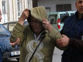 'Büyü bozacam' deyip dolandırdı