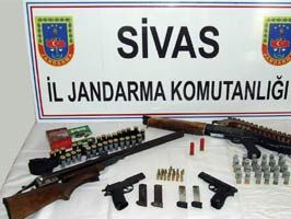 Sivas'ta kaçak silah operasyonu