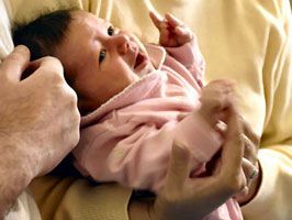 11 yaşında anne oldu