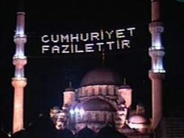 'Cumhuriyet Fazilettir'