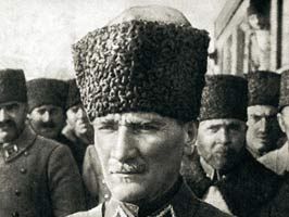 BAYıNDıRLıK BAKANı - Atatürk'ün soyağacı yayımlandı