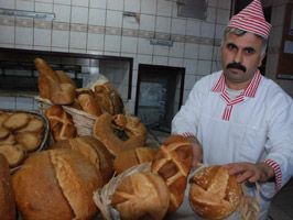 Domuz gribine karşı ekmek üretildi