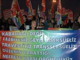 Eşcinsellerin Taksim yürüyüşü!