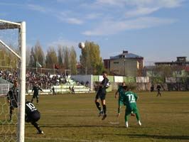 KARSSPOR - Karsspor kendi evinde kaybetti