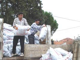 ADEM USLU - Sarıgöl'de kömür yardımı