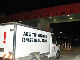 Zeytinburnu'nda bir kişi donarak hayatını kaybetti